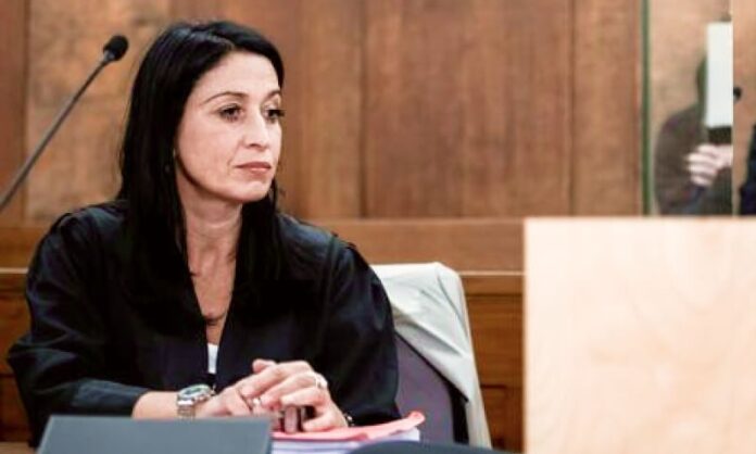 Ist Simone Dahlmann verheiratet